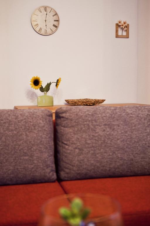 Ferienwohnung Auszeit Am Kurpark Bad Berka - Balkon - Ruhige Lage- Gratis Parkplatz & Wlan Стая снимка